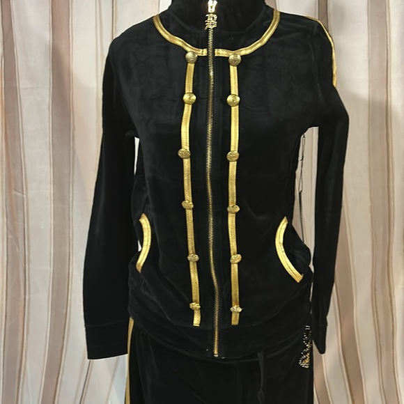 This beautiful BCBGMAXAZRIA jogger you can’t go wrong.  Stylish jogger. - Picture 2 of 8